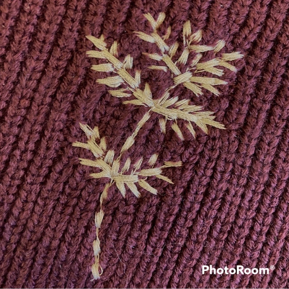 Cozy Co, Mock Turtleneck Sweater, Size 2X Burgundy with embroidered foliage - Picture 7 of 7